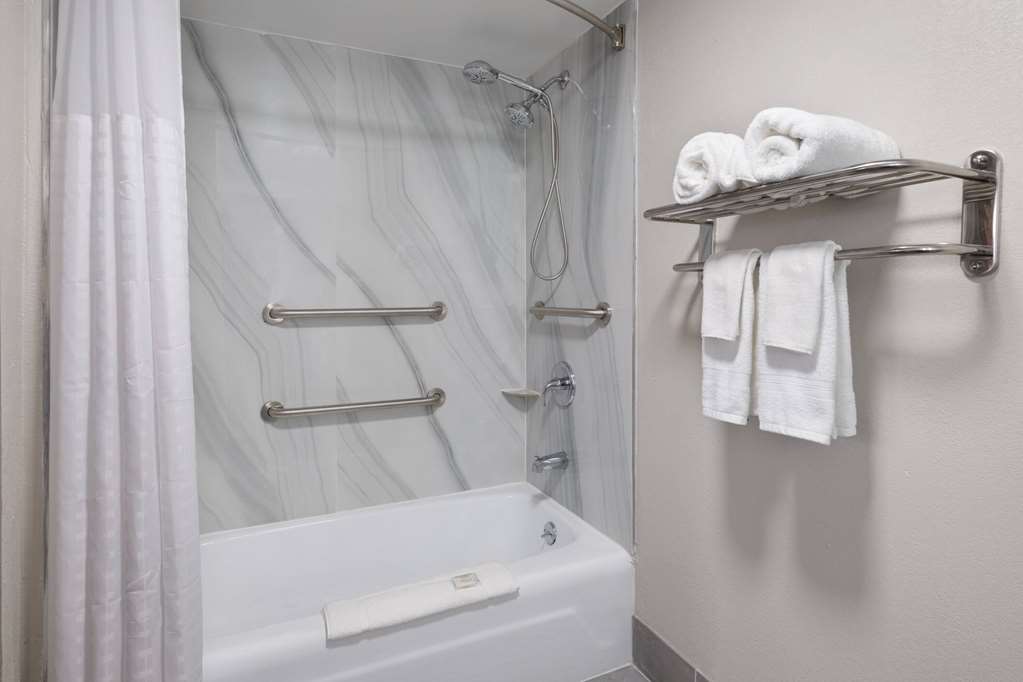 Days Inn by Wyndham Montgomery I 85 - photo 28