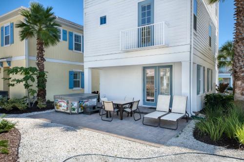 Cannon Thunder Cottage With Private Hot Tub Near Disney With Margaritaville Resort & Island H2O Access 3066Pi — 4-Star Luxury Hotel in Orlando, United States