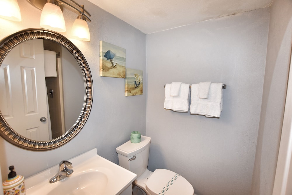 0309 Waters Edge Resort 1 Bedroom Condo by RedAwning - photo 19