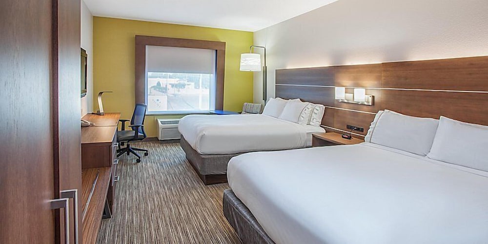 Holiday Inn Express Hotel & Suites Mount Pleasant by IHG - photo 6