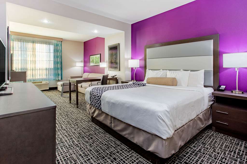 La Quinta Inn & Suites by Wyndham Springfield IL - photo 39