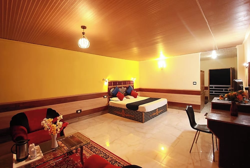 Goroomgo Ishaan Resort Manali - last minute hotel in Manali