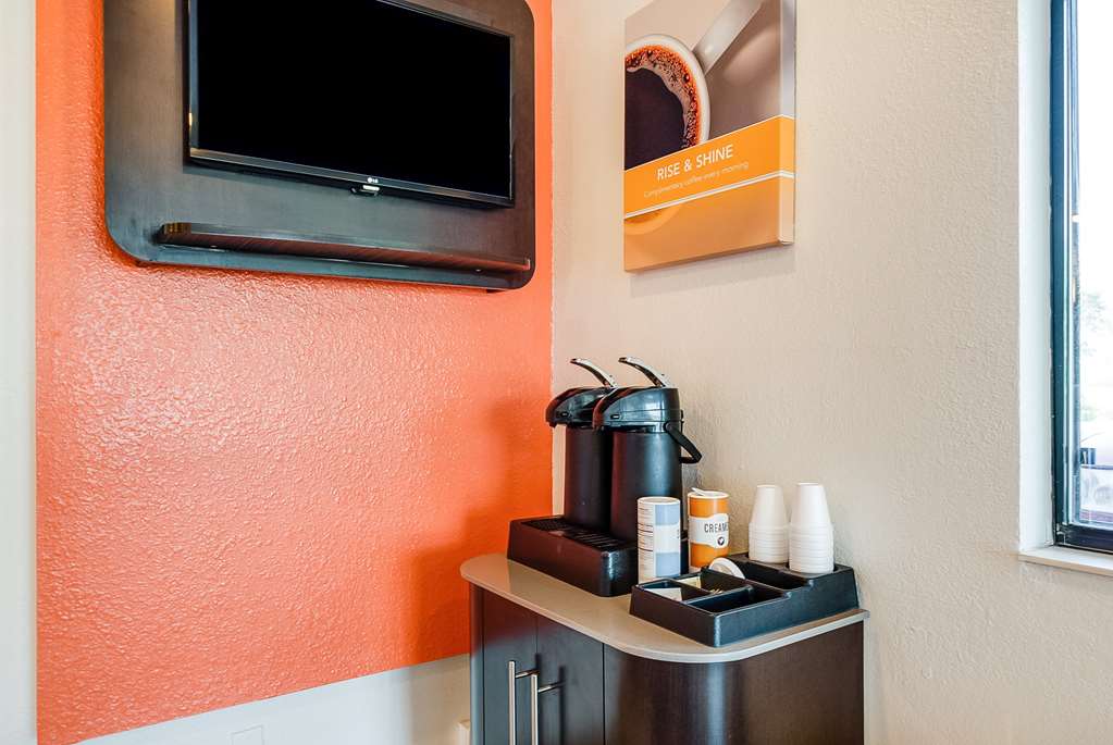 Motel 6 Lenexa KS Kansas City Southwest - photo 25