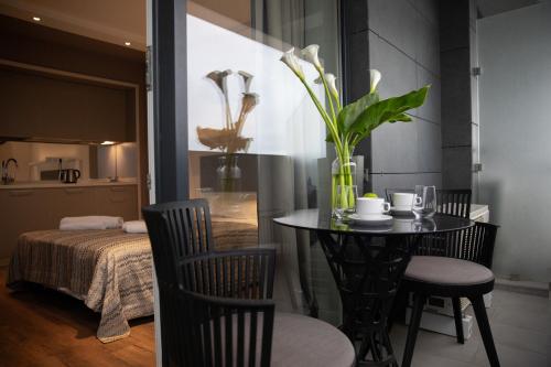 Onyx Palace DeLux