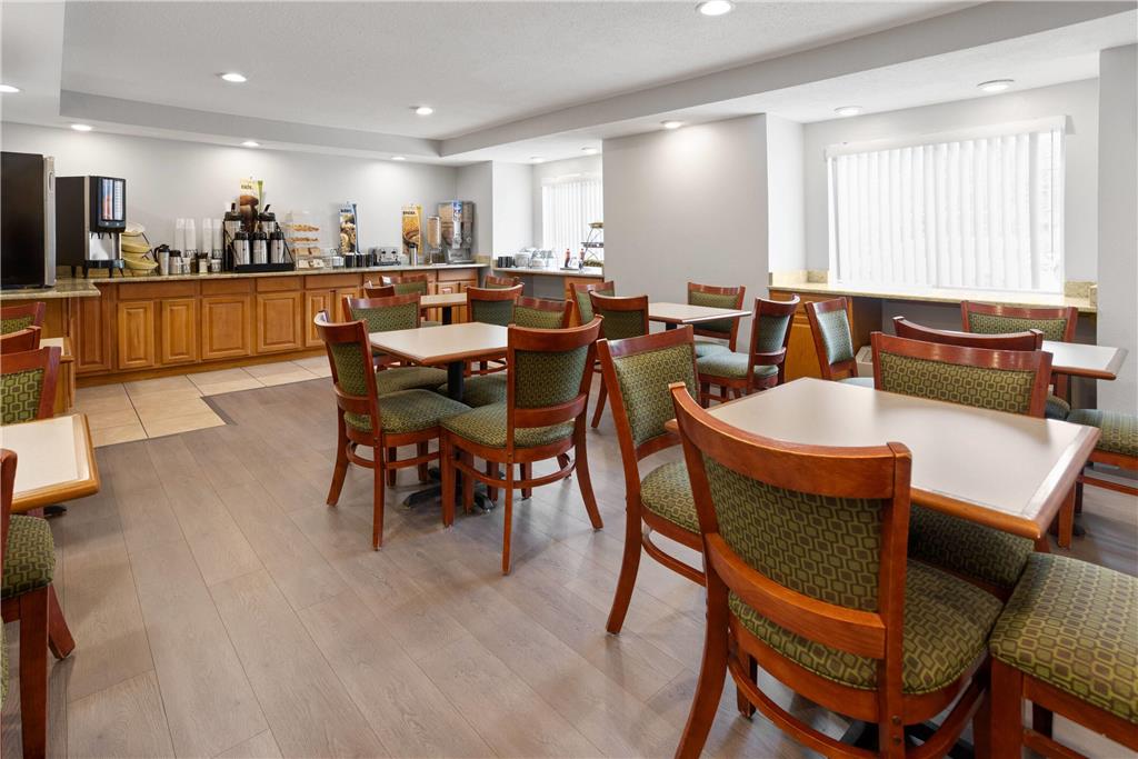 Microtel Inn by Wyndham Albany Airport - photo 23
