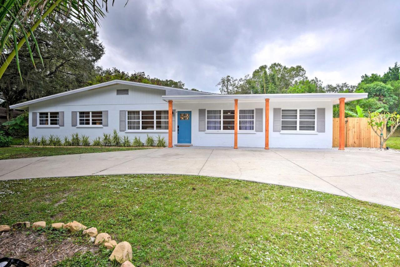 Walk To Restaurants Sarasota Home with Lanai — 4-Star Luxury Hotel in Sarasota, United States