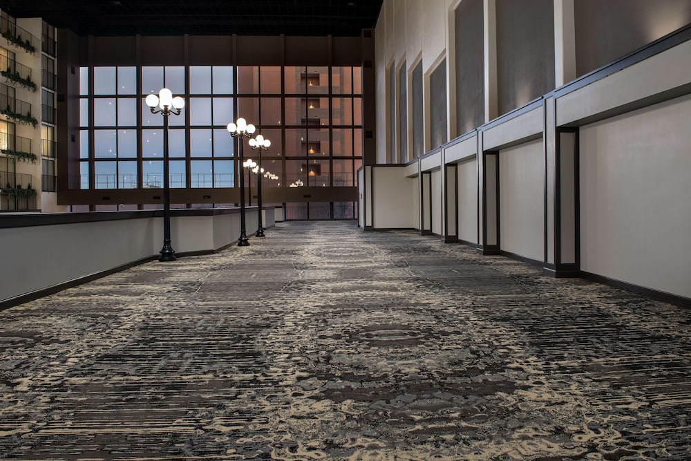 Embassy Suites Hotel Winston Salem - photo 6