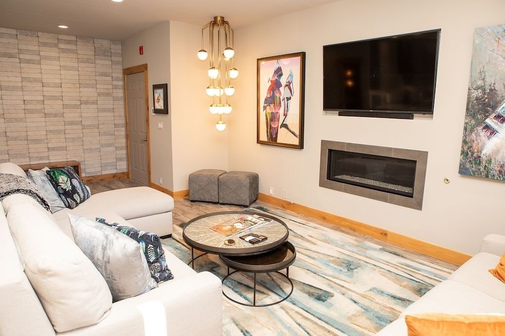 12A Sun Vail 2 Br Condo — 4-Star Luxury Hotel in Vail, United States