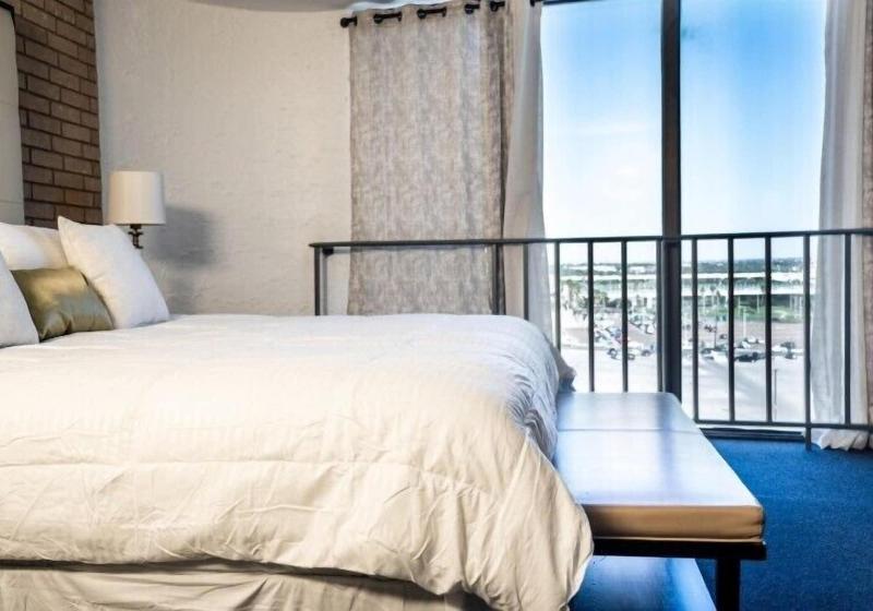 The Landmark Hotel - photo 15