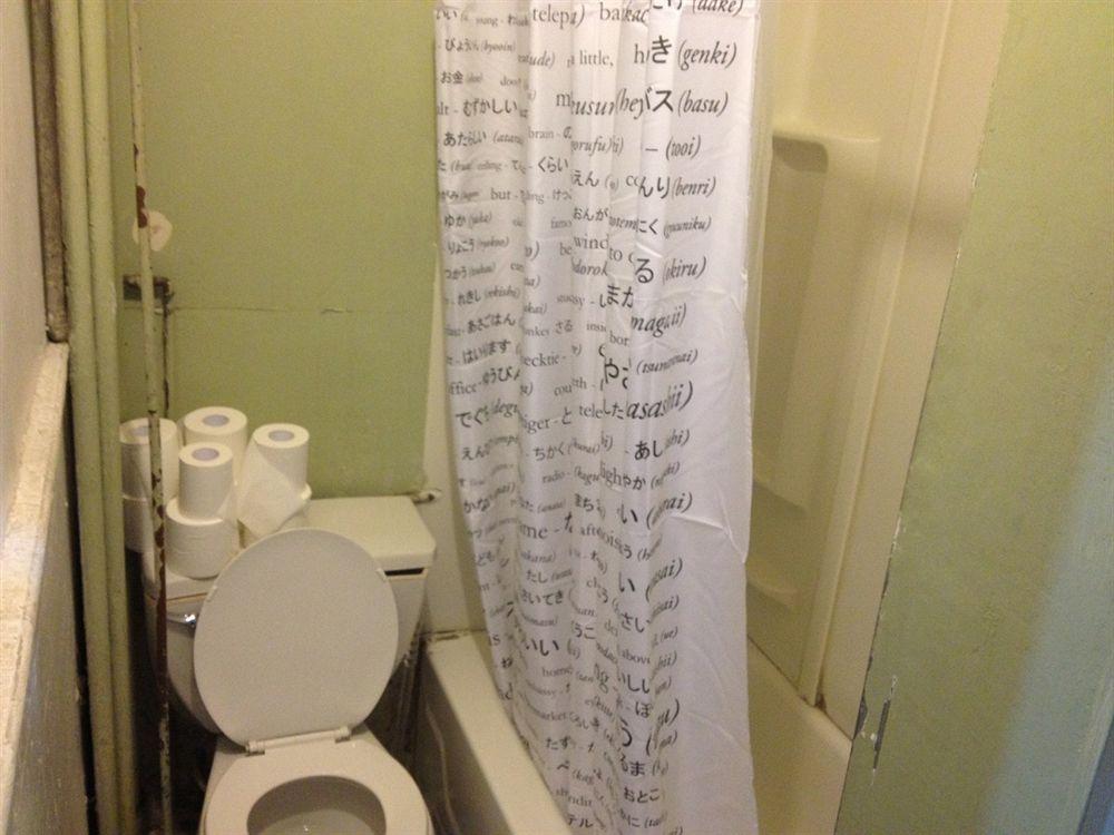 Carlton Arms Hotel - photo 16