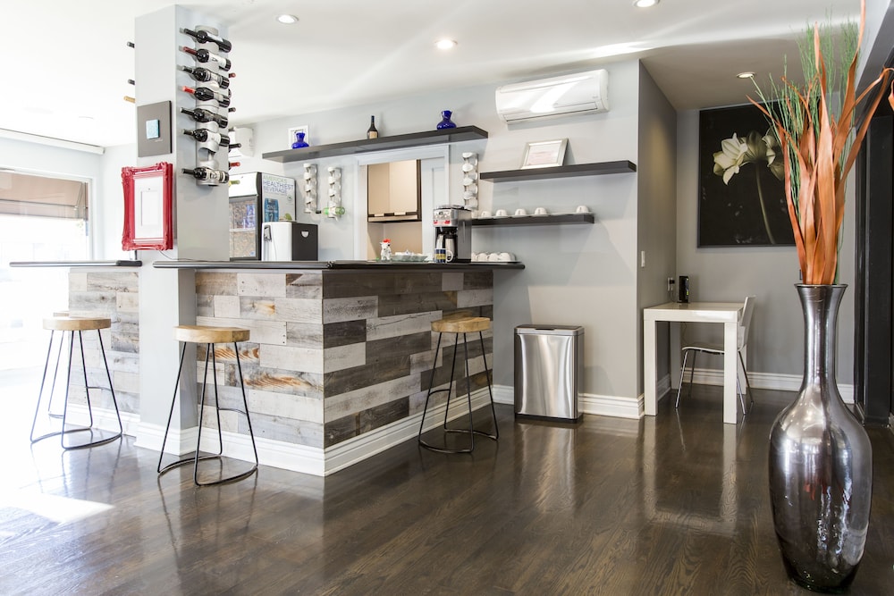 L.A. Sky Boutique Hotel - photo 2