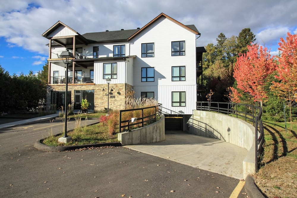 Le 800 in Mont-Tremblant, Canada