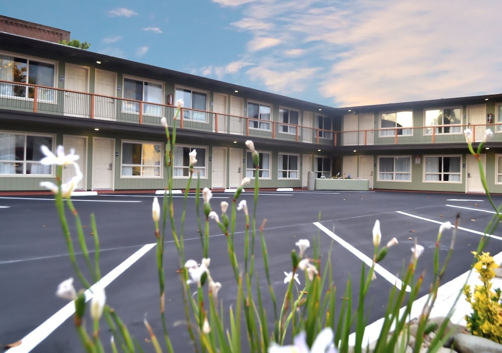 Thunderbird Lodge - photo 42