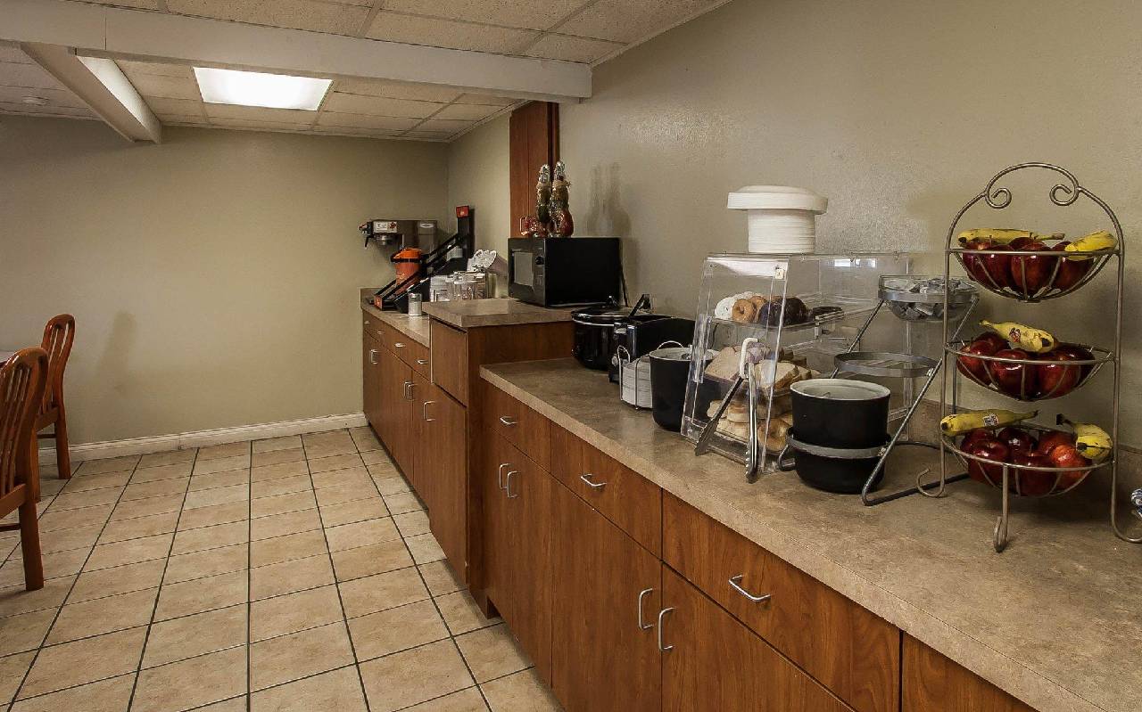 Rodeway Inn Effingham - photo 16