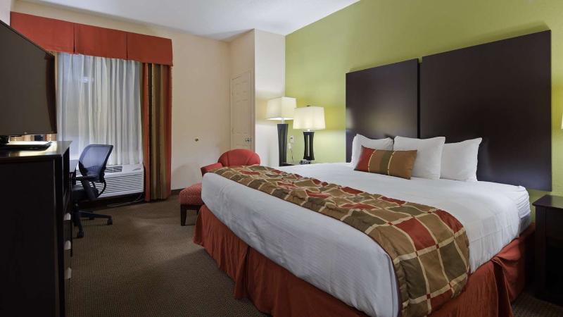 Best Western Plus Huntersville Inn & Suites Near Lake Norman - photo 19