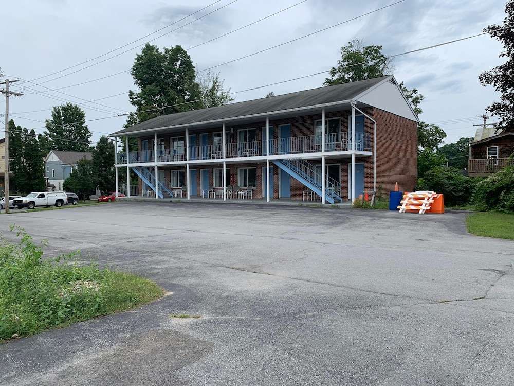 27 Lincoln in Saratoga Springs, United States