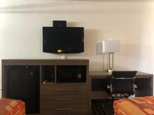 Mid Continent Inn - last minute hotel in Greenwood