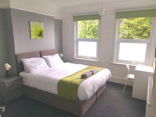 Amazing 2 bed London apartment — 4-Star Luxury Hotel in London, United Kingdom