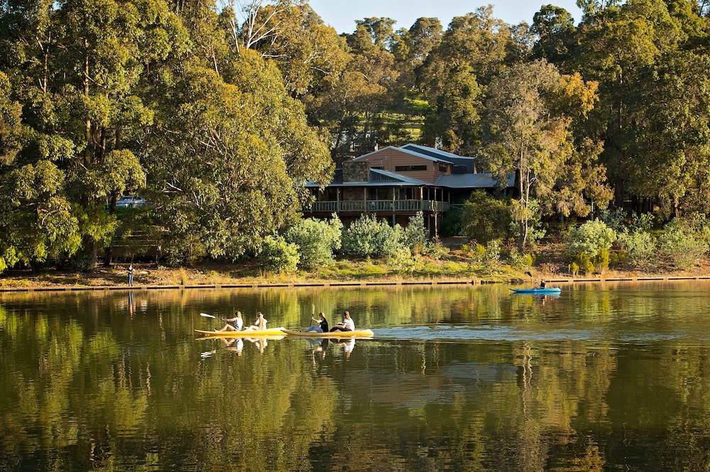 Evedon Park Bush Retreat - carbon neutral hotel in Bunbury
