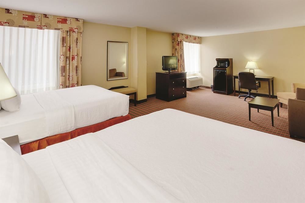 Holiday Inn Pittsburgh North - photo 21