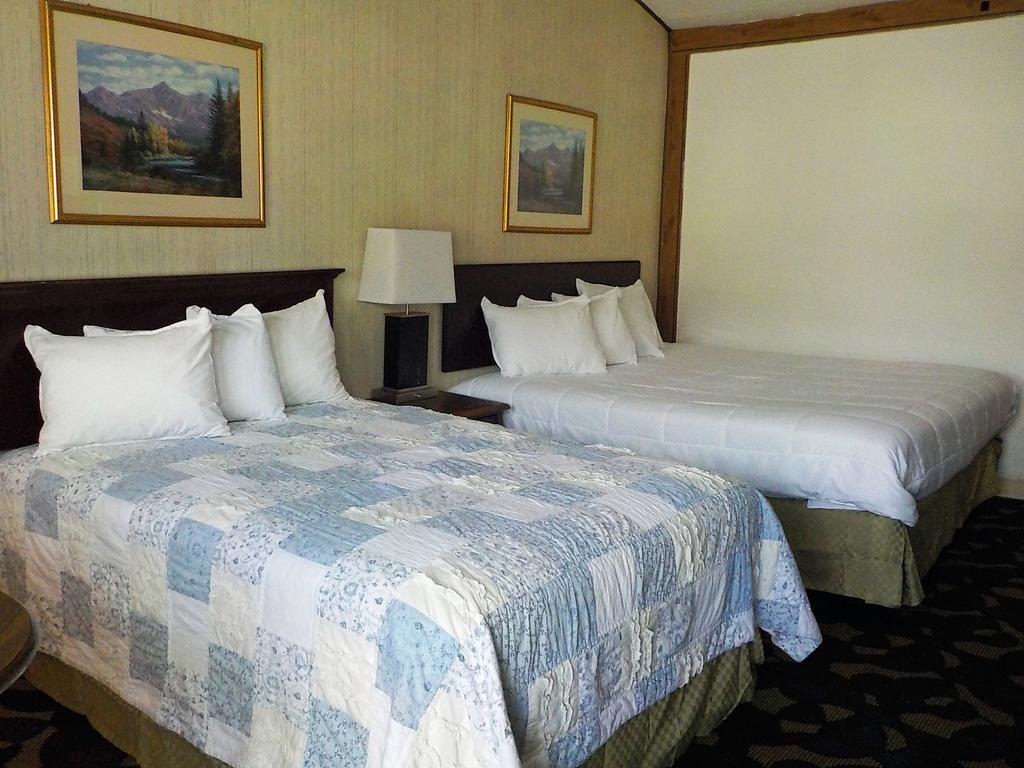 1St Interstate Inn - photo 8