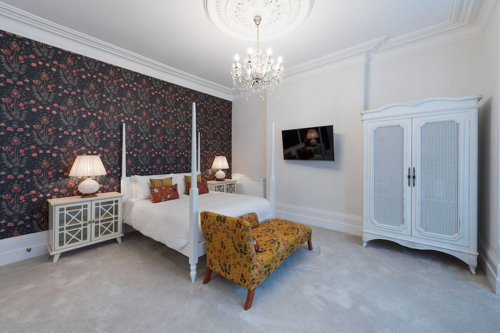 The Clarence Boutique Rooms in Portsmouth, United Kingdom