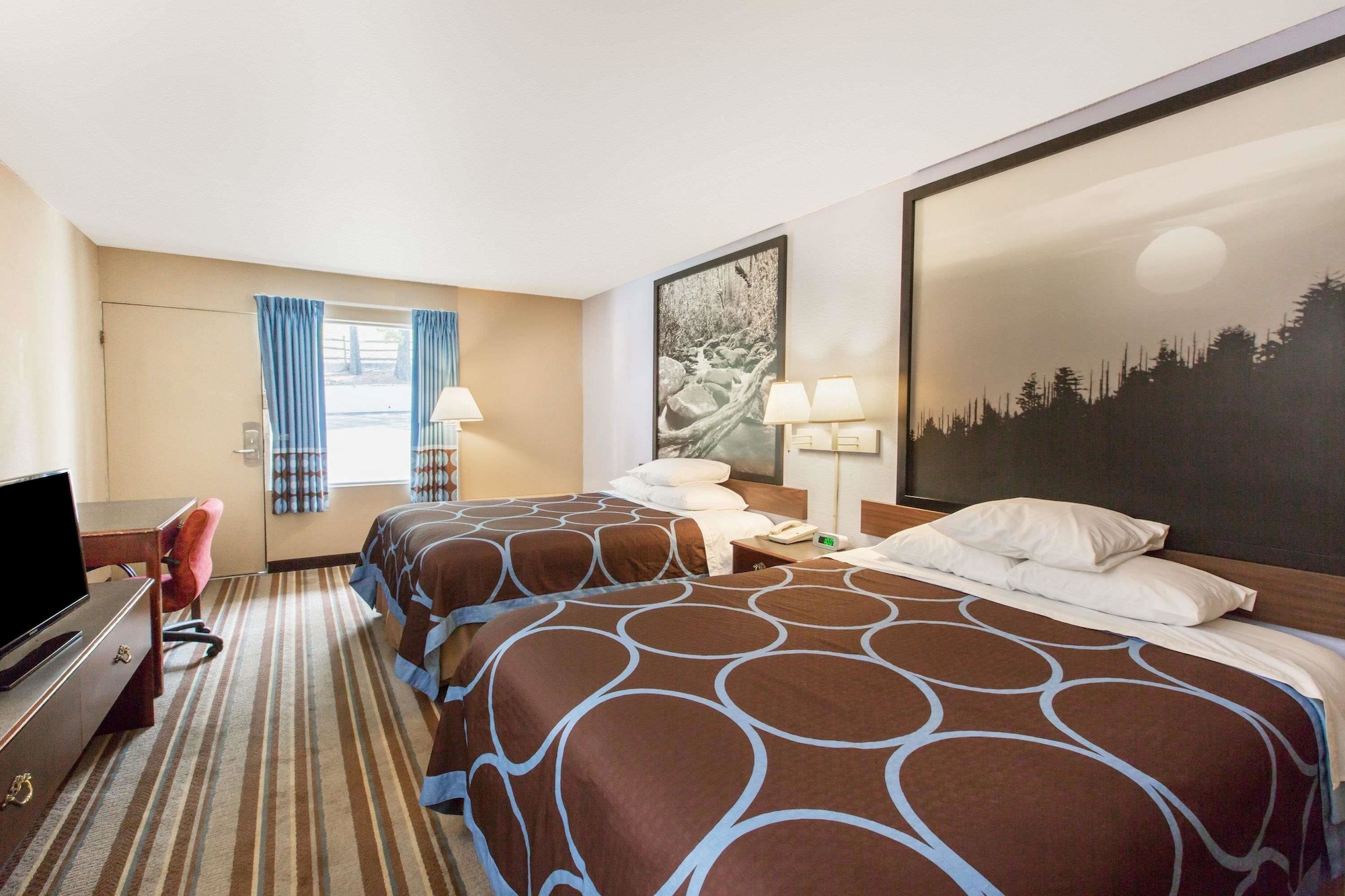 Super 8 by Wyndham Caryville TN - photo 2