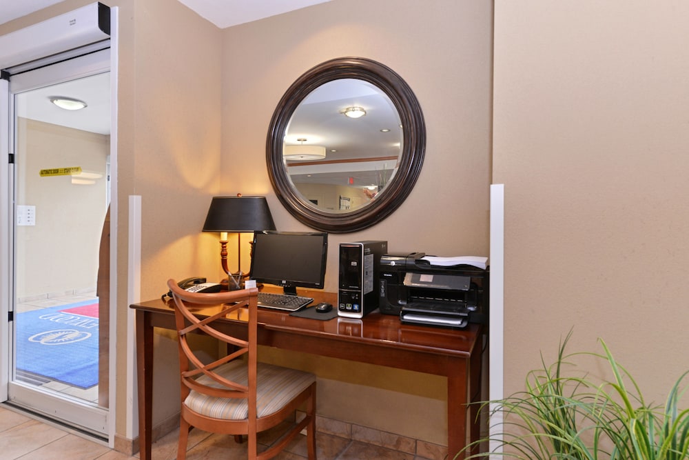 Candlewood Suites Elmira Horseheads by IHG - photo 13