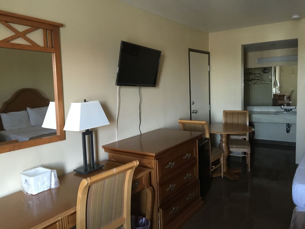 Motel 6 Henderson NV - photo 12