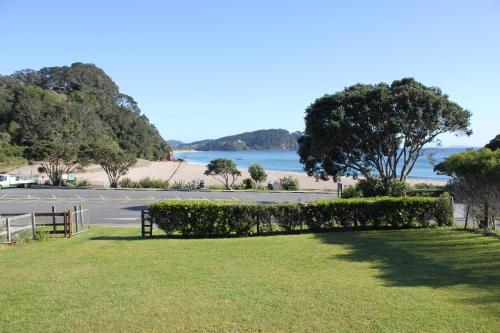 Hot Water Beach Cottage — 4-Star Luxury Hotel in Tairua, New Zealand