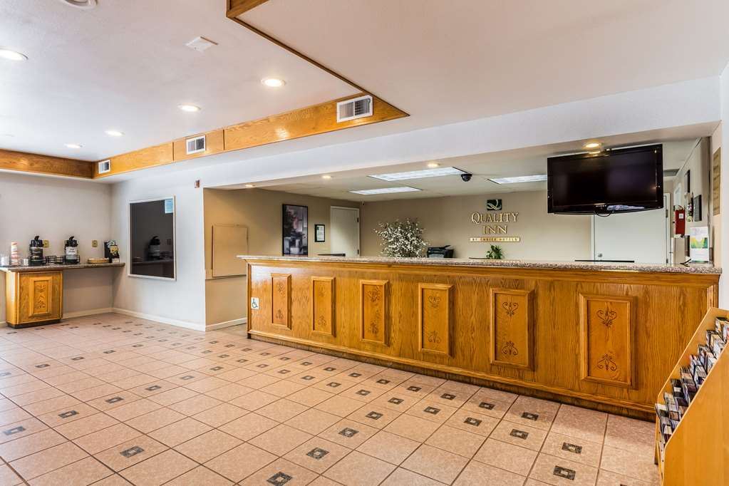 Quality Inn Fresno Near University - photo 3