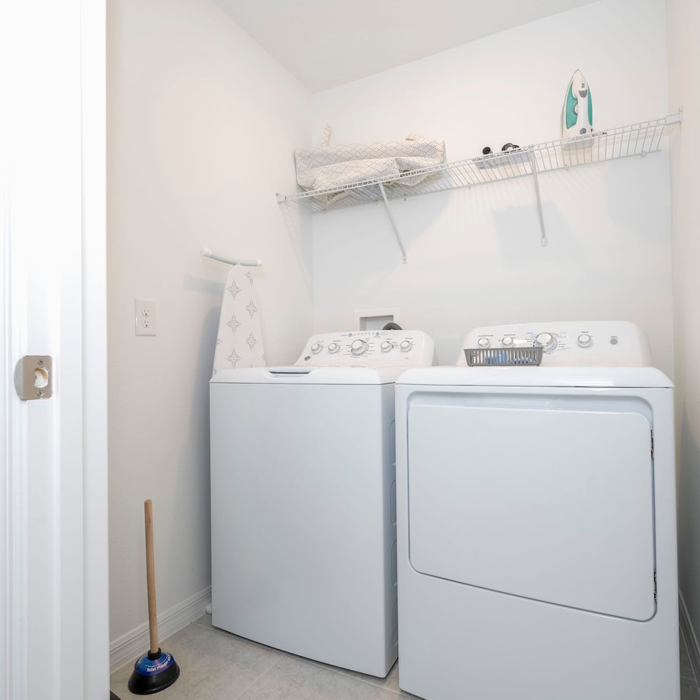Gorgeous 3Bd Close to Disney at Festival Resort 661 - photo 21