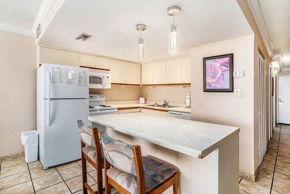 0310 Waters Edge Resort 1 Bedroom Condo by RedAwning - photo 6