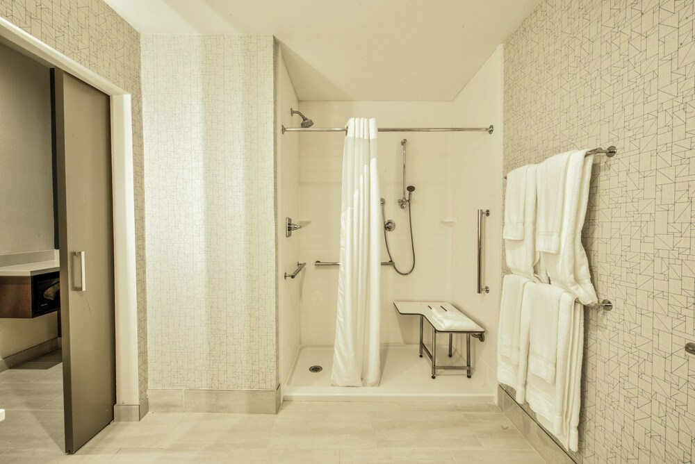 Holiday Inn Express & Suites Dallas NW Farmers Branch by IHG - photo 24