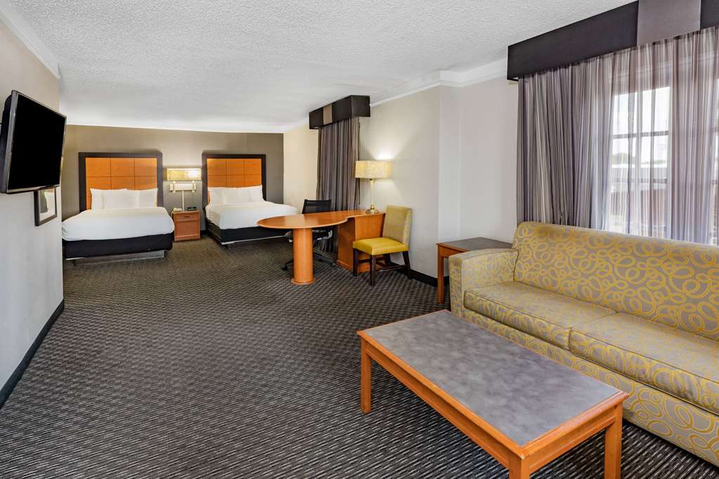 La Quinta Inn by Wyndham Laredo I 35 - photo 52