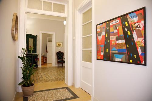 Aroura Neoclassical Home 3BR 2BA — 4-Star Luxury Hotel in Athens, Greece