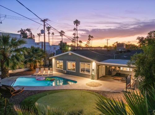 4 Br Tempe Retreat Pool Putt Putt Pool Table Grill — 4-Star Luxury Hotel in Tempe, United States