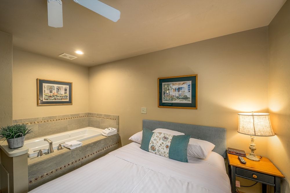 Somerset Inn & Suites - photo 20