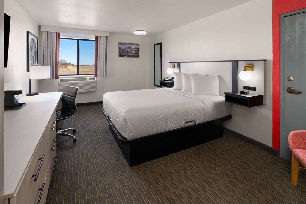 SYLO Hotel Denver Airport a Ramada by Wyndham - photo 12