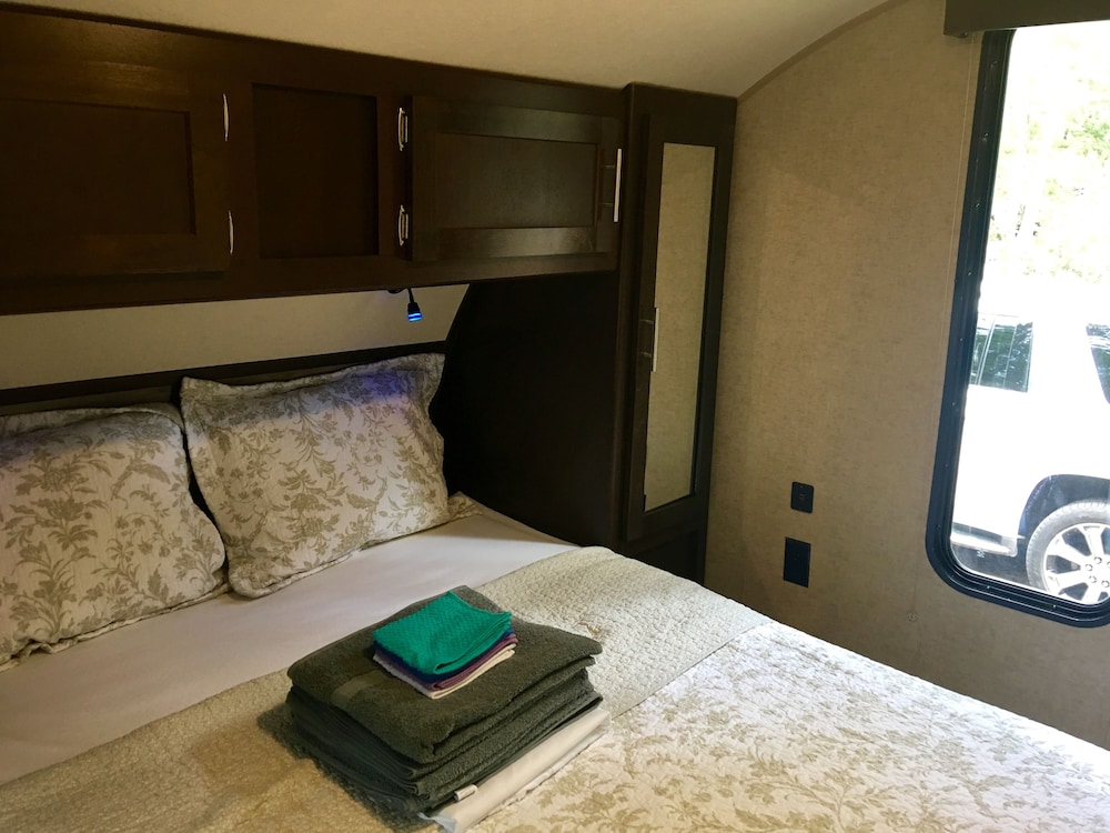 Enduro RV Citrus Valley Resort - photo 2