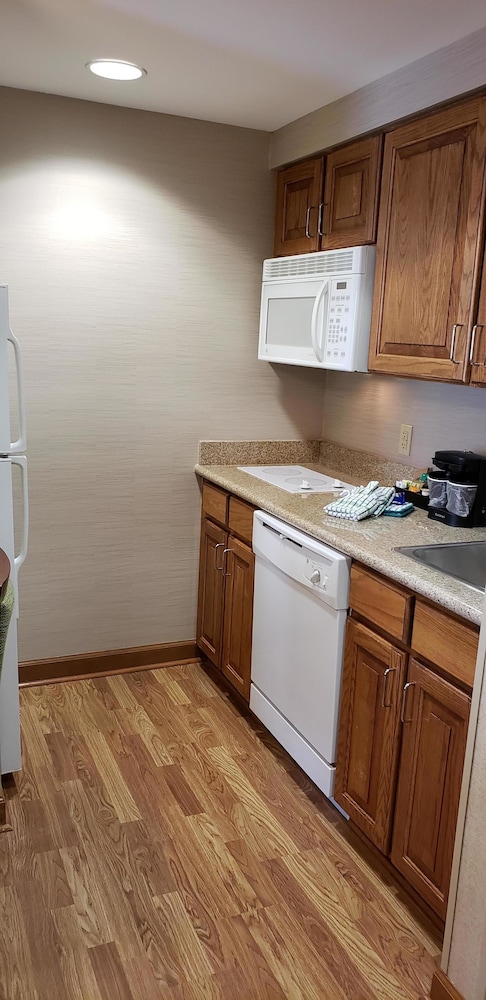Homewood Suites by Hilton Hagerstown - photo 31