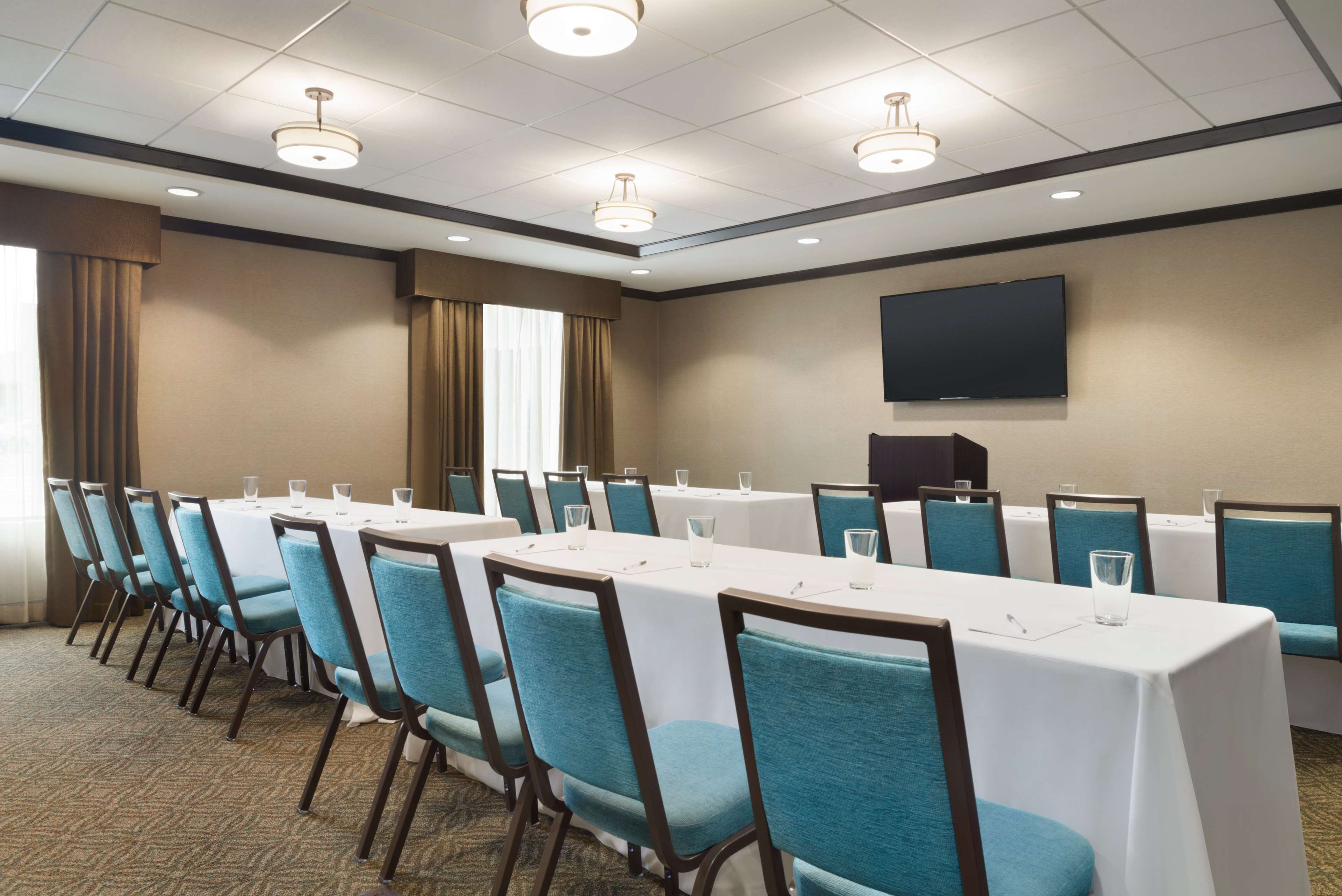Hampton Inn Elko - photo 15