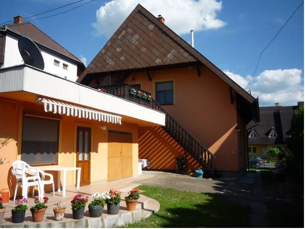 Molnár Vendégház - carbon neutral hotel in Balatonboglar