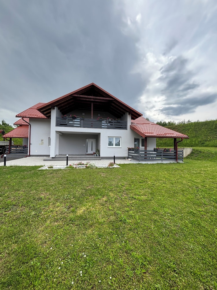 Estate Pavlić in Rakovica, Croatia