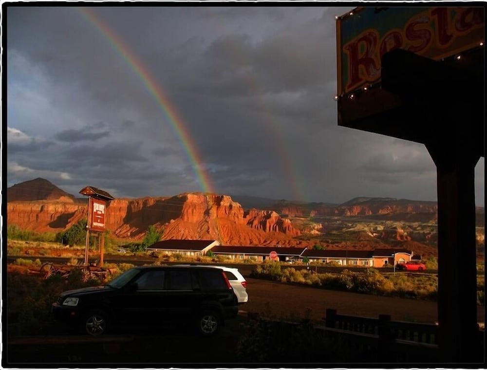 The Rim Rock Inn - photo 89