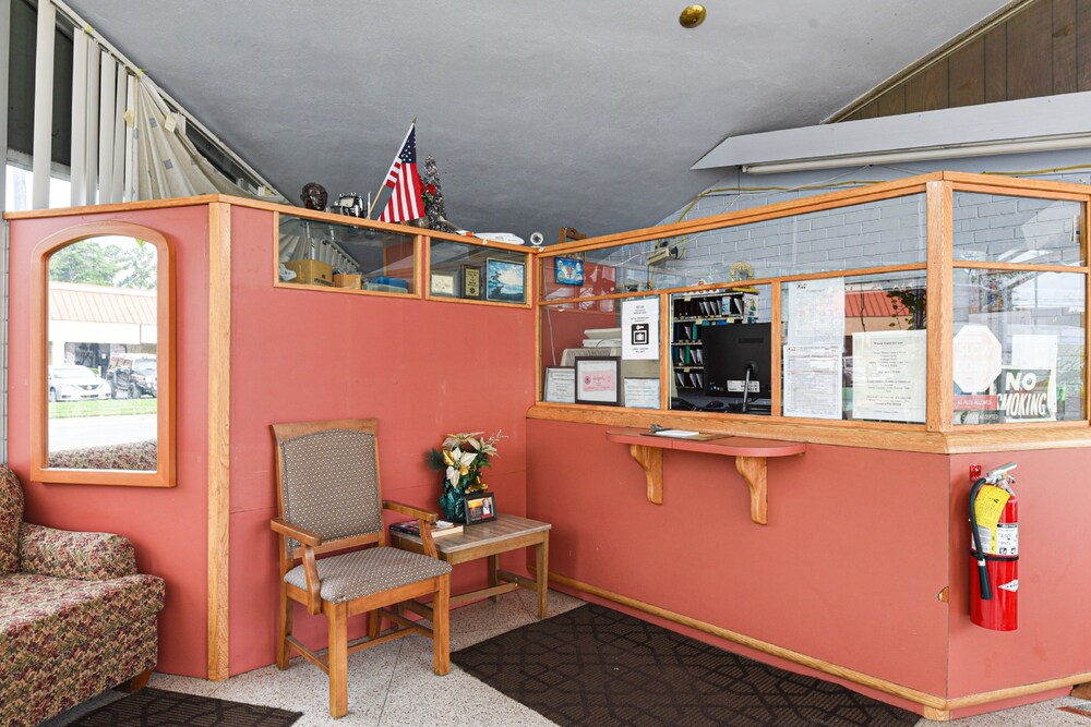 Hotel Valdosta GA N Ashley St - photo 4