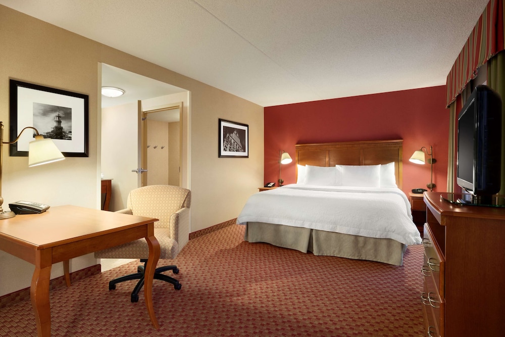 Hampton Inn & Suites Hartford East Hartford - photo 9