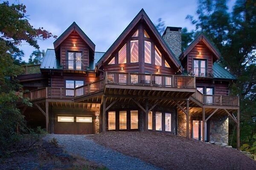 Bliss Mountain Lodge — 4-Star Luxury Hotel in Ferguson, United States