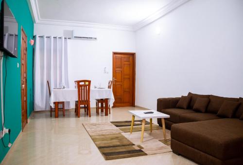 JRéside Belle Verte 50m2 centre ville — 4-Star Luxury Hotel in Cotonou, Benin