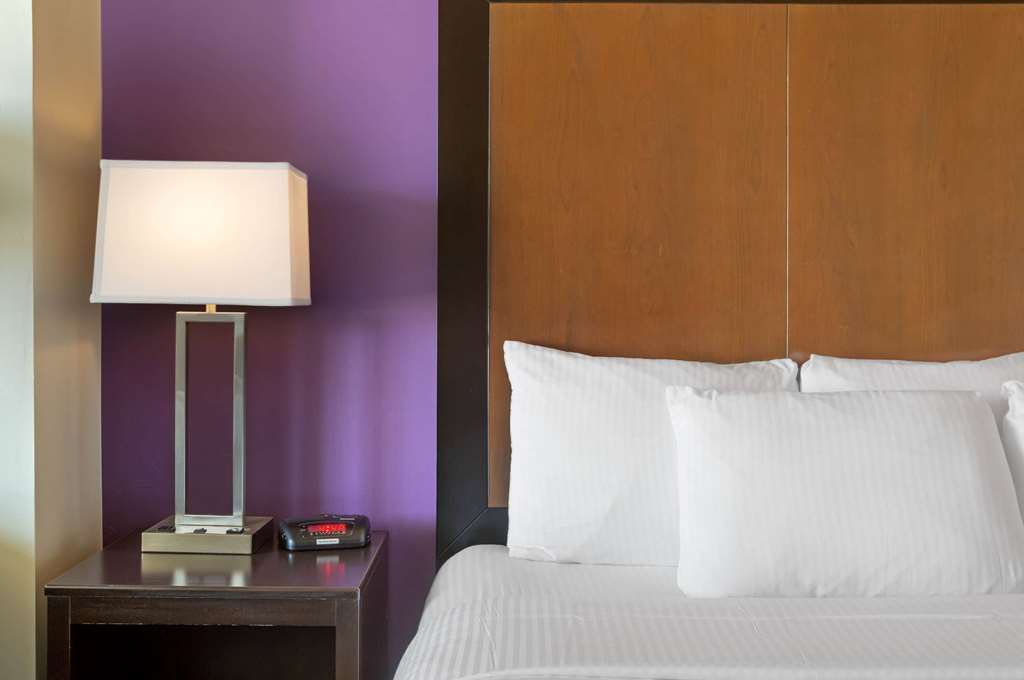 La Quinta Inn & Suites by Wyndham Cedar City - photo 20